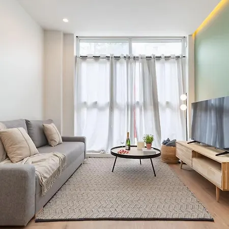 Saristays Urban Chic Loft Apartment