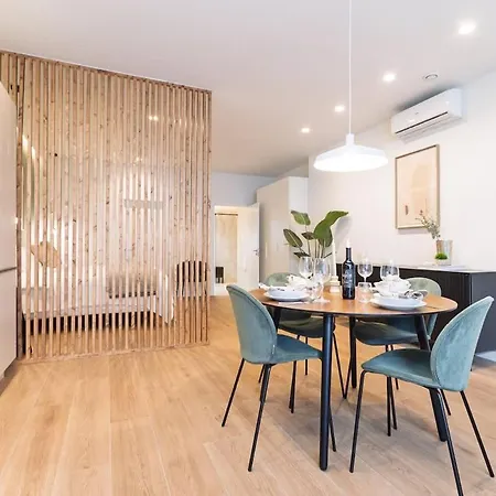 Apartmán Saristays Urban Chic Loft