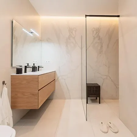 Saristays Urban Chic Loft