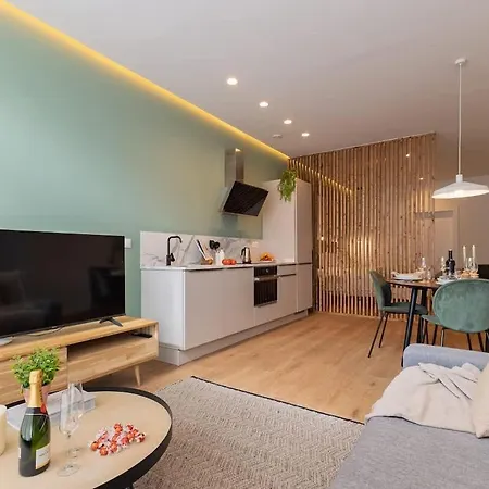 Saristays Urban Chic Loft Apartmán *