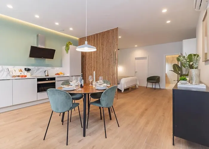Апартаменты Saristays Urban Chic Loft Валенсия